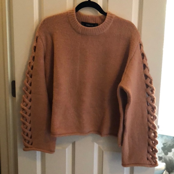 Zara Sweaters - Zara knit sweater